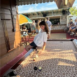 Meet your Posher, Ainsley